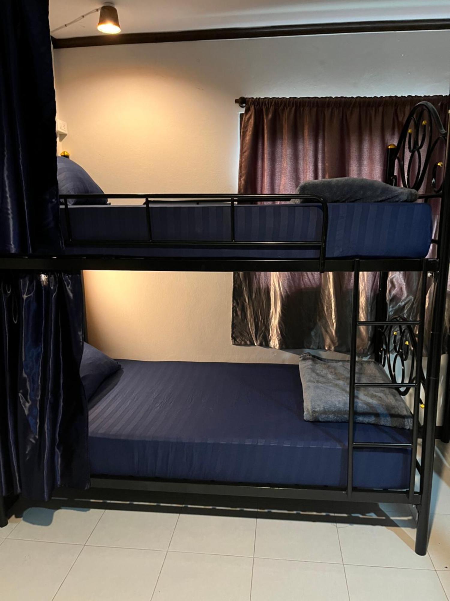 Moon Dolphin Hostel Хад-Рін Екстер'єр фото
